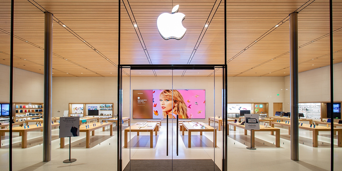 Apple storefront